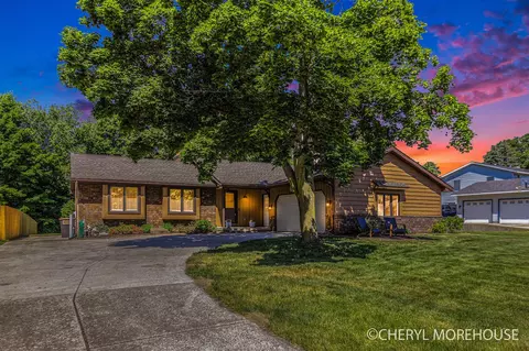 7287 Azalea, Grand Rapids, MI 49508