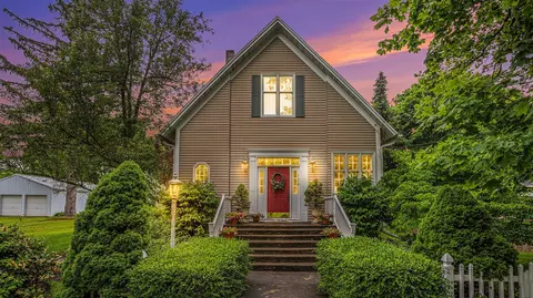 Exterior - 124 W Jackson, Mendon, MI 49072 photo 2 of 6