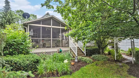 Exterior - 124 W Jackson, Mendon, MI 49072 photo 4 of 6
