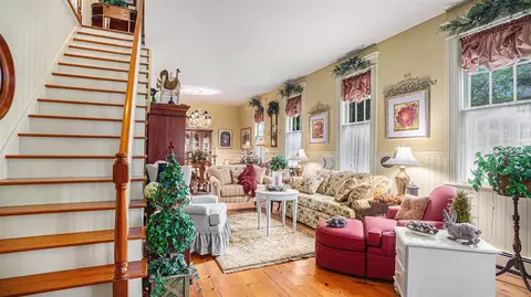 Living - 124 W Jackson, Mendon, MI 49072 photo 2 of 3