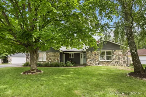 1150 Miede, Jenison, MI 49428