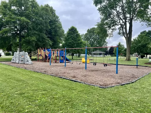 385 West, Schoolcraft, MI 49087 photo 38