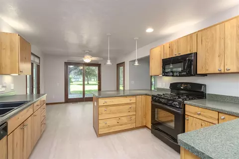 385 West, Schoolcraft, MI 49087 photo 11