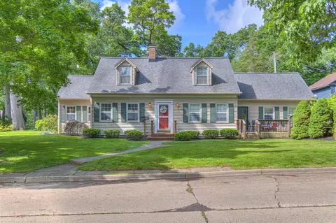 903 Brighton, Jackson, MI 49203