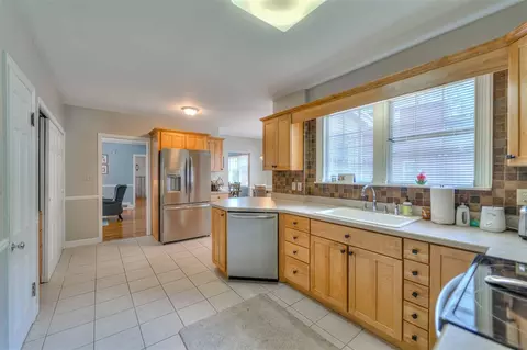 903 Brighton, Jackson, MI 49203 photo 13