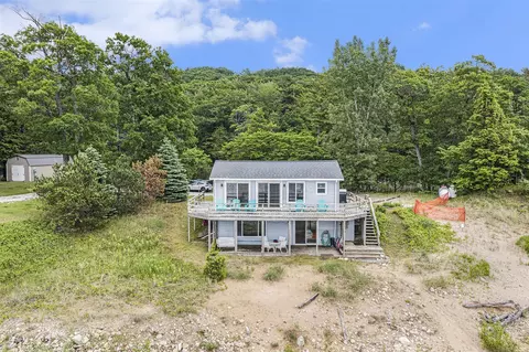 3143 N Lakeshore, Mears, MI 49436
