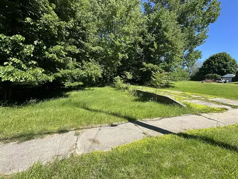 925 Davis, Manistee, MI 49660