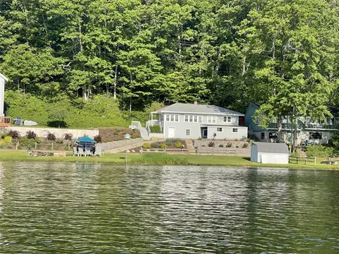288 W Pickeral Lk, Newaygo, MI 49337