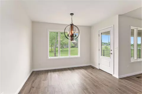 Dining - 101 Joann #16, Saline, MI 48176 photo 2 of 2