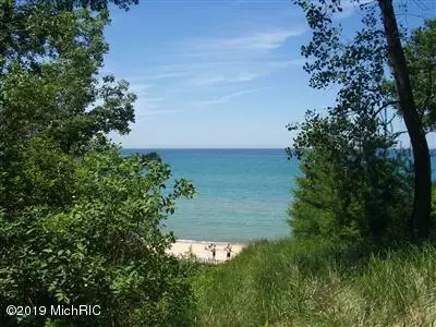 13 Jane, Harbert, MI 49115 photo 4