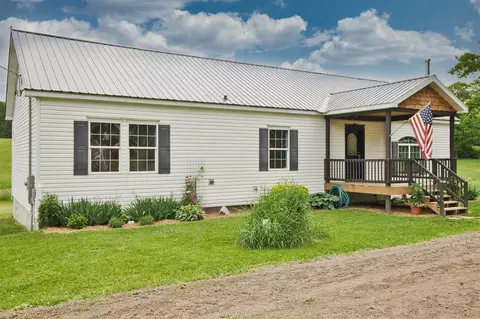 16594 12 Mile Rd, Leroy, MI 49655