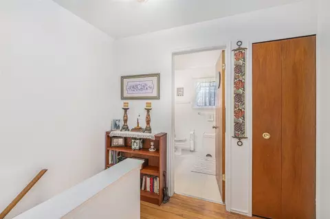 Entry Way - 3027 Williamsburg, Ann Arbor, MI 48108 photo 2 of 3