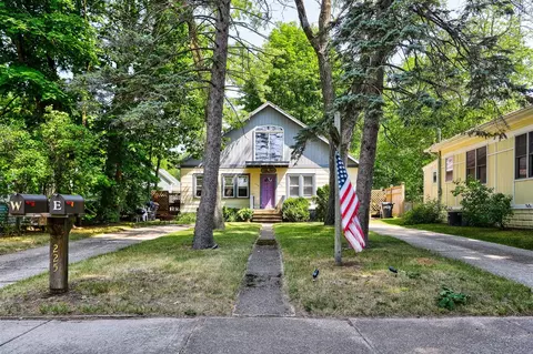225 Brockway, South Haven, MI 49090