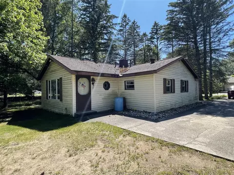 4046 Buck, Norton Shores, MI 49444