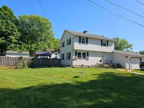 90 Main, Newaygo, MI 49337 photo 2