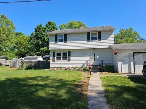 90 Main, Newaygo, MI 49337