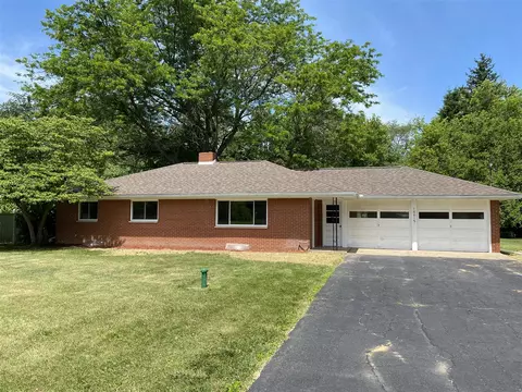 16615 E Augusta, Augusta, MI 49012