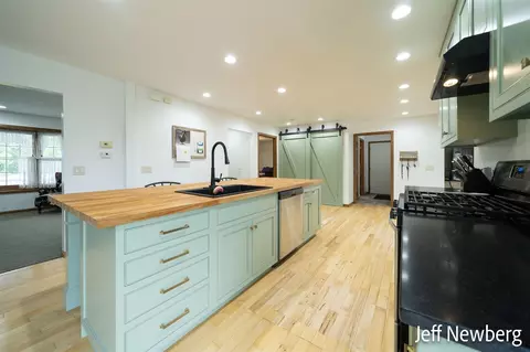 789 Washington, White Cloud, MI 49349 photo 23