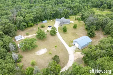 789 Washington, White Cloud, MI 49349 photo 5