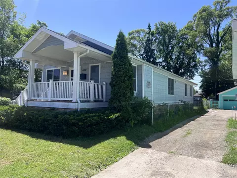 680 Empire, Benton Harbor, MI 49022