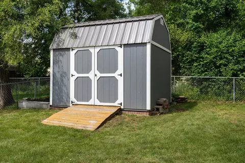 1304 Catsyl, Jackson, MI 49203 photo 14