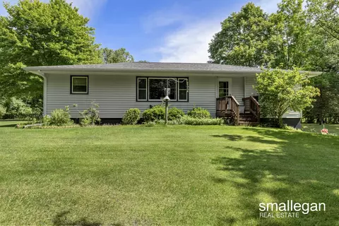 425 N Bear Lk, Muskegon, MI 49445