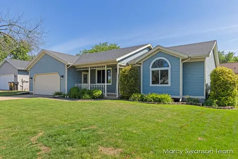 2091 Sandstone, Jenison, MI 49428