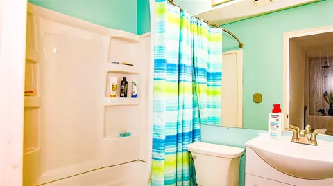 Bath - 14175 Jackson, Taylor, MI 48180 photo 1 of 1