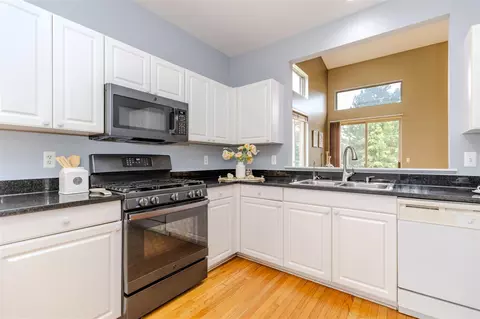 Kitchen - 1027 Maya, Troy, MI 48085 photo 5 of 5