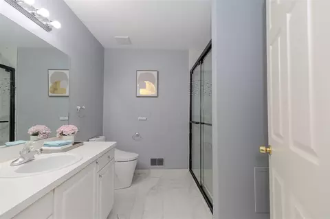 Bath - 1027 Maya, Troy, MI 48085 photo 6 of 9