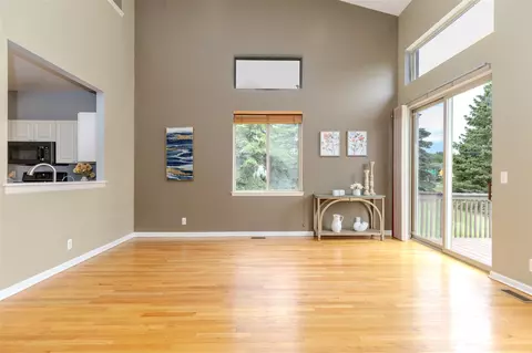 Living - 1027 Maya, Troy, MI 48085 photo 4 of 9