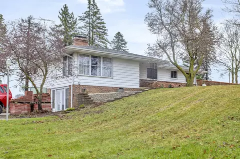 11311 Moscow, Jonesville, MI 49250