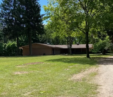 3283 W Kinney, Ludington, MI 49431
