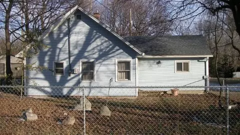 802 N Irving St, Greenville, MI 48838