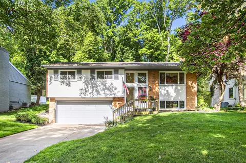 2221 Sylvan, Grand Rapids, MI 49506