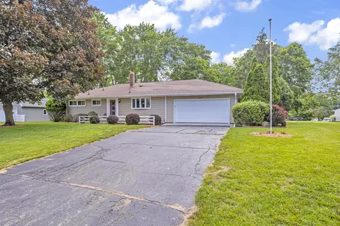 4181 Sheffield, Jackson, MI 49203