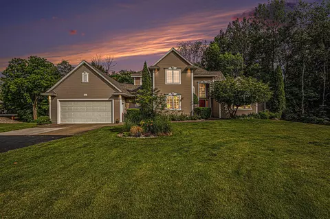 704 Red Hawk, Sparta, MI 49345
