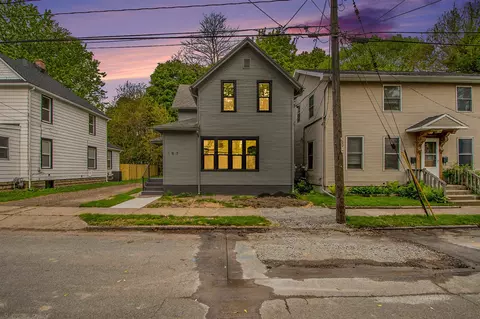 107 Luton, Grand Rapids, MI 49506