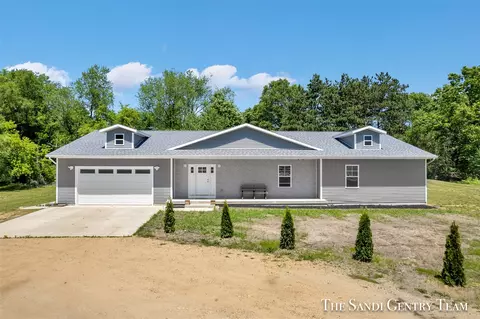 11282 E Apple, Ravenna, MI 49451
