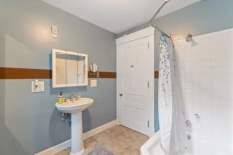 Bath - 196 E Michigan, Three Rivers, MI 49093 photo 3 of 6