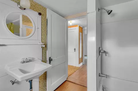 4325 Lansing, Jackson, MI 49201 photo 47