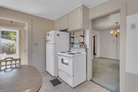 4325 Lansing, Jackson, MI 49201 photo 12