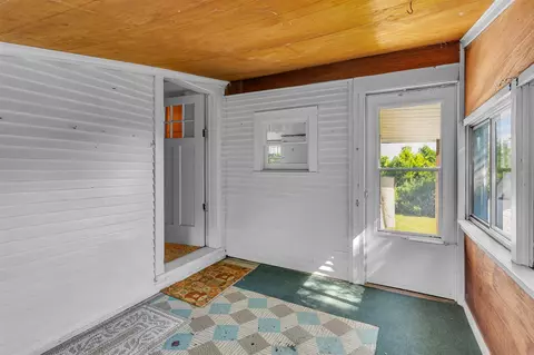 4325 Lansing, Jackson, MI 49201 photo 35