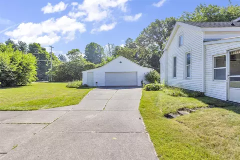4325 Lansing, Jackson, MI 49201 photo 5