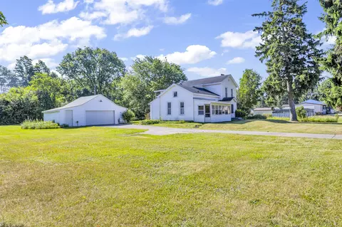 4325 Lansing, Jackson, MI 49201 photo 4