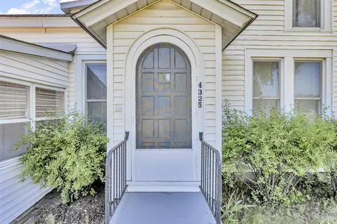 4325 Lansing, Jackson, MI 49201 photo 8