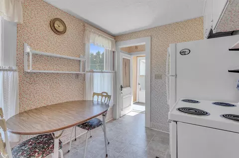 4325 Lansing, Jackson, MI 49201 photo 13