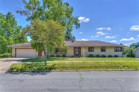911 Ellery, Jackson, MI 49202