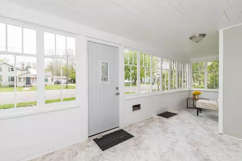 Exterior - 316 E Pr, Vicksburg, MI 49097 photo 3 of 6