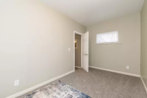 Bedroom - 316 E Pr, Vicksburg, MI 49097 photo 3 of 5